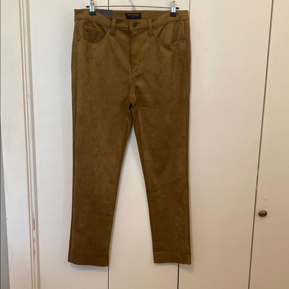 Banana Republic Women’s Tan Chinos